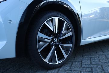 Voertuigafbeelding 7