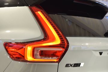 Voertuigafbeelding 2