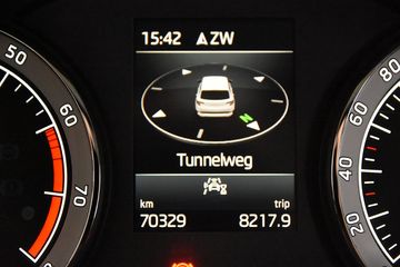 Voertuigafbeelding 16