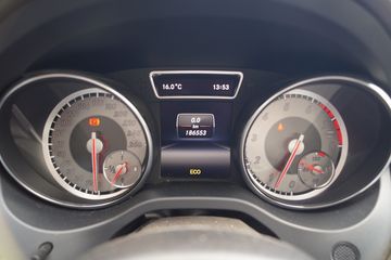 Voertuigafbeelding 8