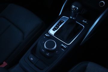 Voertuigafbeelding 16