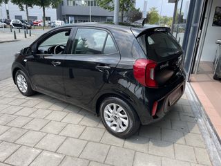 Voertuigafbeelding 6