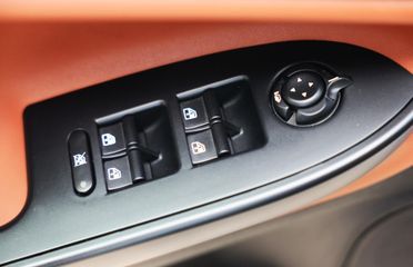 Voertuigafbeelding 14