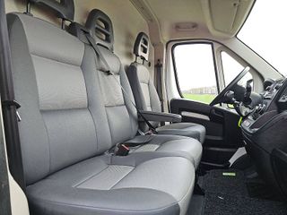 Voertuigafbeelding 6