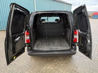 Voertuigafbeelding 6