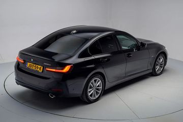 Voertuigafbeelding 13