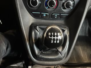 Voertuigafbeelding 26