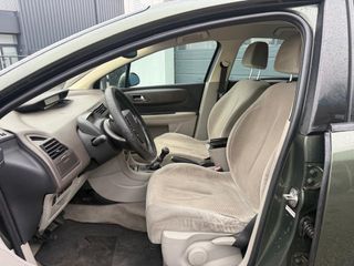 Voertuigafbeelding 6