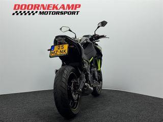 Voertuigafbeelding 13