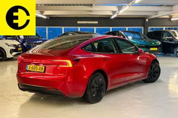 Voertuigafbeelding 12