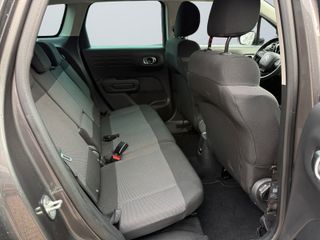 Voertuigafbeelding 10