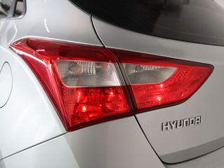 Voertuigafbeelding 13