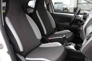 Voertuigafbeelding 9