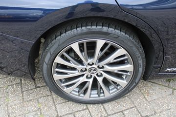 Voertuigafbeelding 4