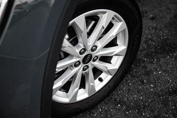 Voertuigafbeelding 6