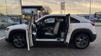 Voertuigafbeelding 11