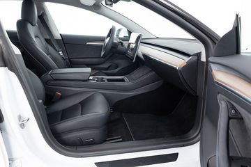 Voertuigafbeelding 6