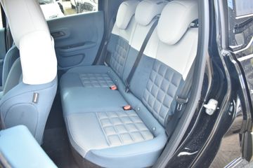 Voertuigafbeelding 17