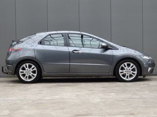 Voertuigafbeelding 13