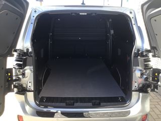 Voertuigafbeelding 4