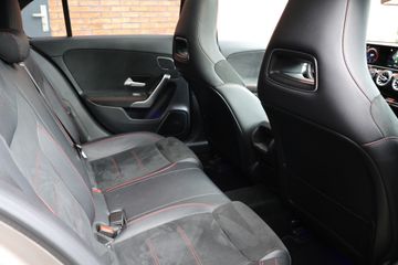 Voertuigafbeelding 28