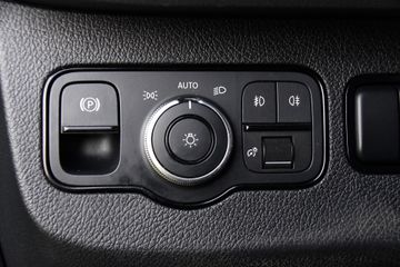 Voertuigafbeelding 24