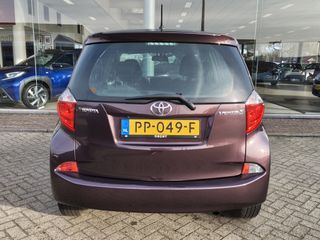 Voertuigafbeelding 6