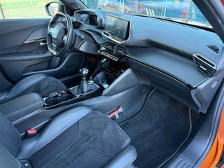 Voertuigafbeelding 18