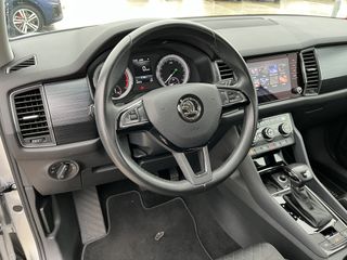 Voertuigafbeelding 12