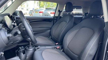 Voertuigafbeelding 8