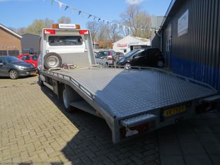 Voertuigafbeelding 4