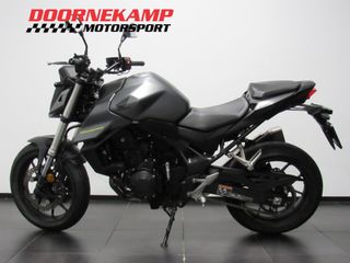 Voertuigafbeelding 3