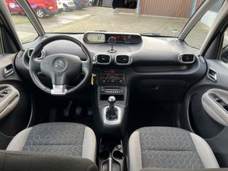 Voertuigafbeelding 17