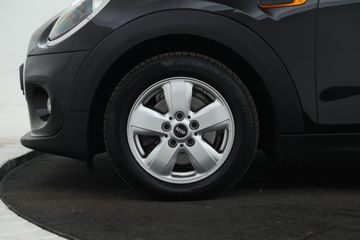 Voertuigafbeelding 6