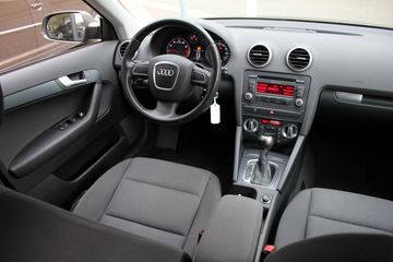 Voertuigafbeelding 6