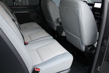 Voertuigafbeelding 6