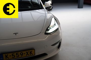 Voertuigafbeelding 8