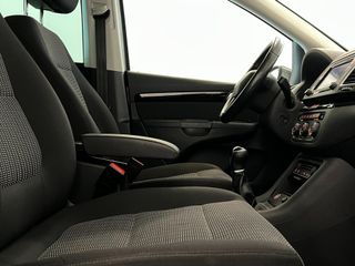 Voertuigafbeelding 6