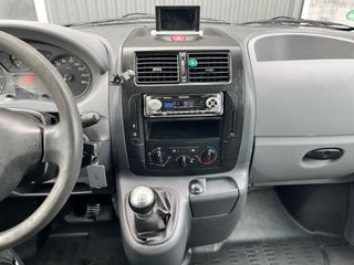 Voertuigafbeelding 12