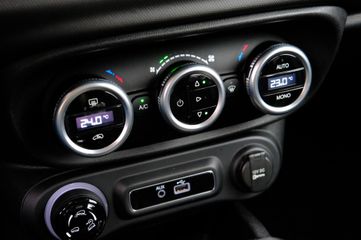 Voertuigafbeelding 12