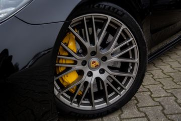 Voertuigafbeelding 8