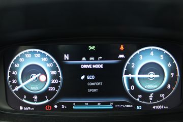 Voertuigafbeelding 12