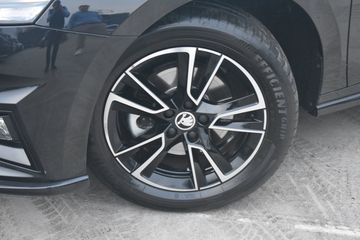 Voertuigafbeelding 4