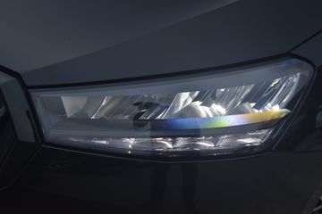 Voertuigafbeelding 6