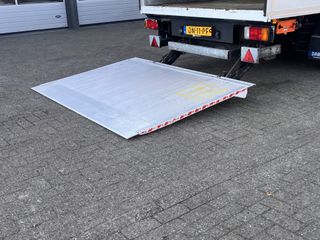 Voertuigafbeelding 8