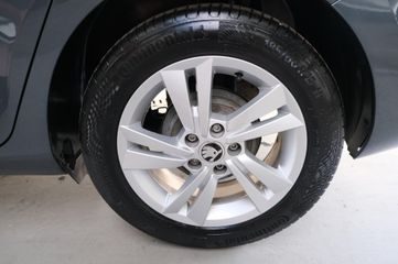 Voertuigafbeelding 17