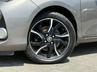 Voertuigafbeelding 8