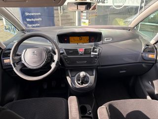 Voertuigafbeelding 4