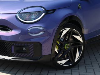 Voertuigafbeelding 4