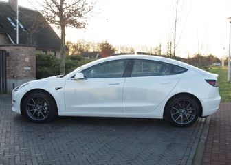 Voertuigafbeelding 6